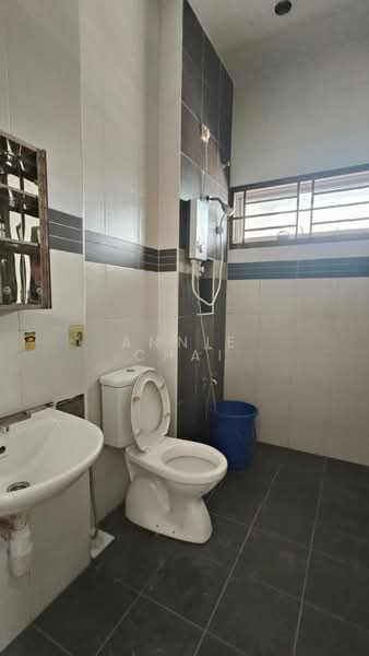 Idaman Residence untuk Untuk Disewa - RM 2,700 /bulan, Feb 2026 - Bathroom - PropertyGuru.com.my