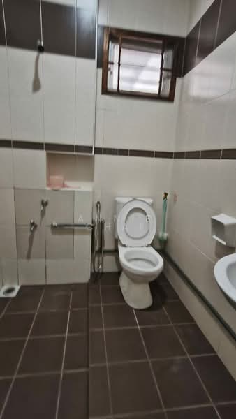 Idaman Residence untuk Untuk Disewa - RM 2,700 /bulan, Feb 2026 - Bathroom - PropertyGuru.com.my