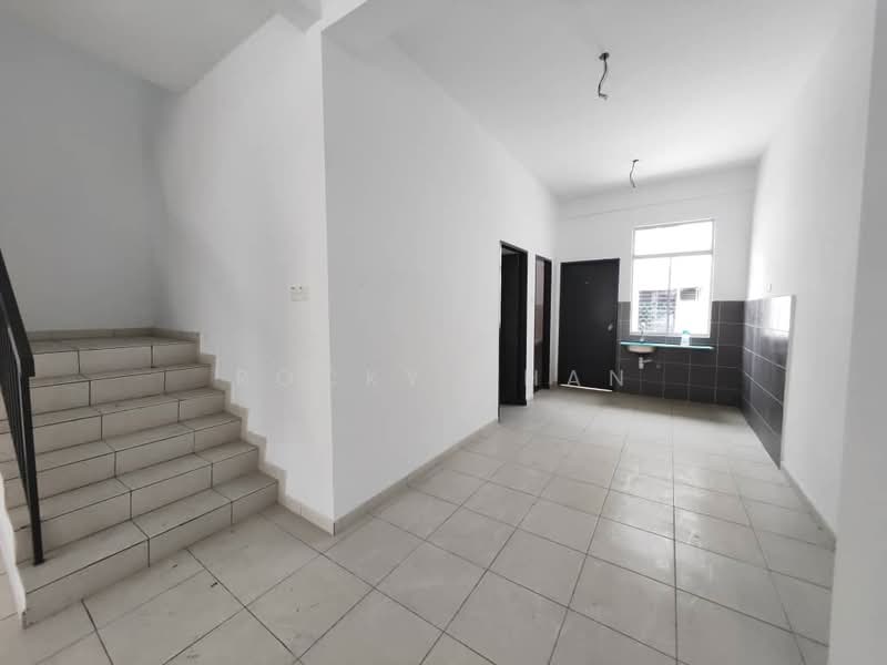 2-storey Terraced House for Sale in Taman Scientex Rawang (Rawang) - Rocky Chan - Interior - PropertyGuru.com.my
