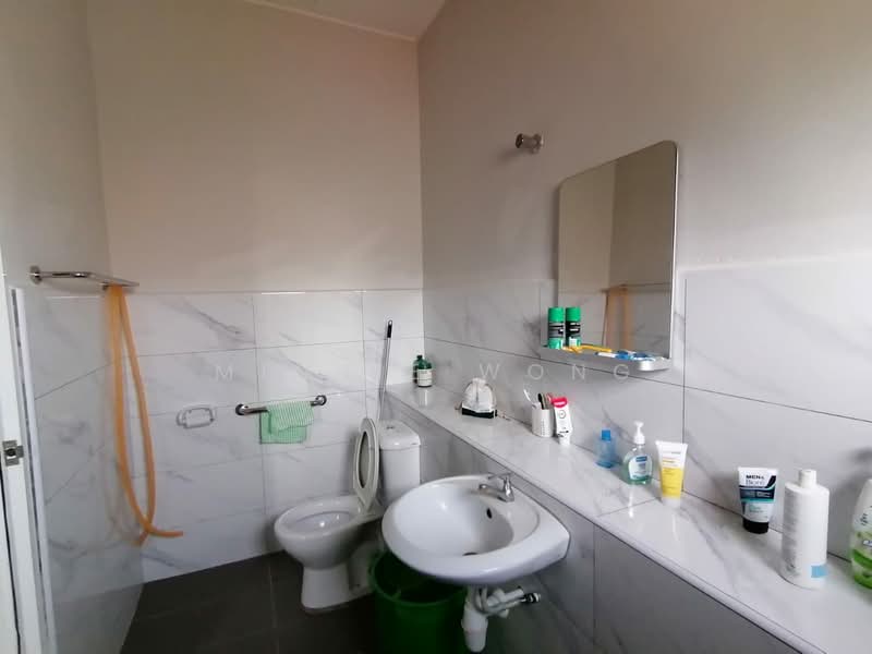 Rumah Teres 2 Tingkat untuk Dijual di Bandar Utama Batang Kali (Batang Kali) - Minnie Wong - Bathroom - PropertyGuru.com.my