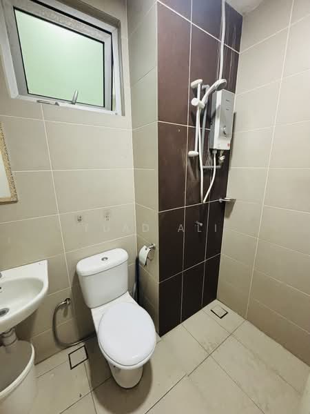 Kondominium untuk Disewa di Ceria Residences, Cyberjaya - Fuad Ali - Bathroom - PropertyGuru.com.my