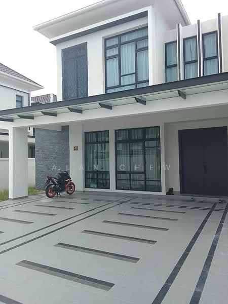 Semi-Detached House for Sale in Setia Tropika (Johor Bahru) - Alan Chew - Exterior - PropertyGuru.com.my