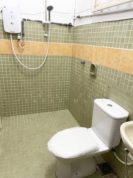 Taman TAR (Tun Abdul Razak) Ampang Jaya untuk Untuk Dijual - RM 875,000, Mac 2026 - Bathroom - PropertyGuru.com.my