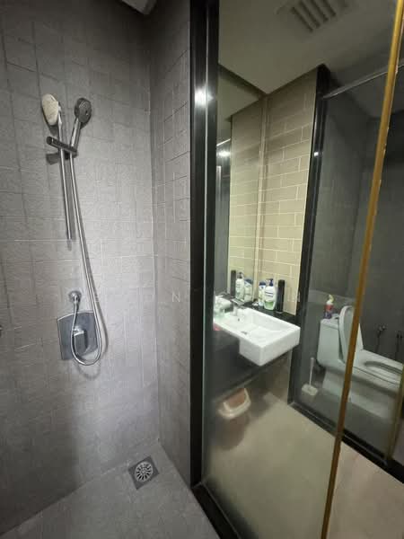 Kondominium untuk Dijual di 6 CapSquare - Boon Chin - Bathroom - PropertyGuru.com.my