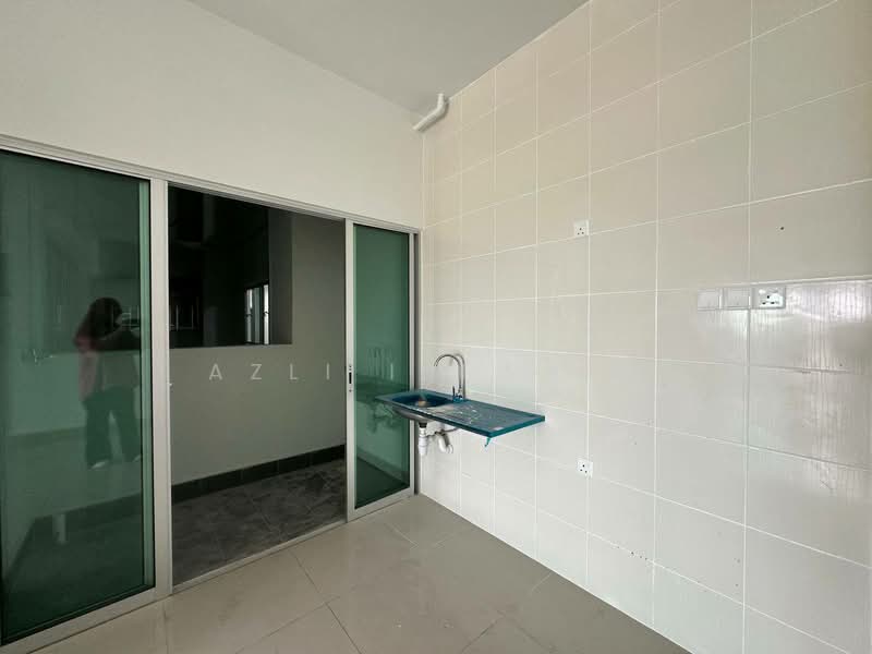 Service Residence for Sale at Razak City Residences (RC Residences) - Azli Ibrahim - Kitchen - PropertyGuru.com.my