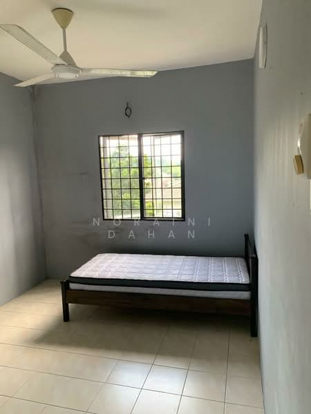 Apartment for Sale at Pangsapuri Mayang (Puncak Jalil) - Noraini Dahan - Bedroom - PropertyGuru.com.my