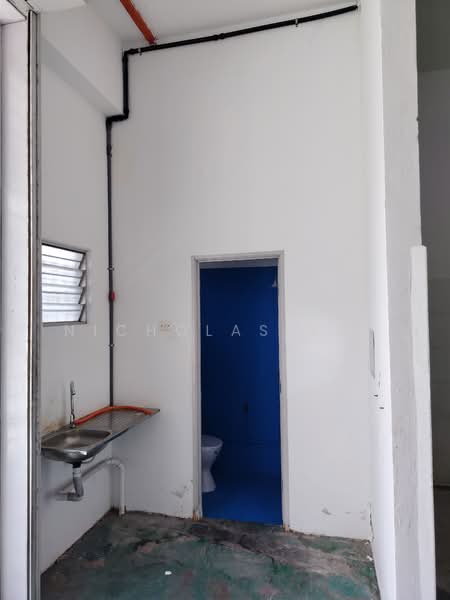 Factory for Rent in Balakong (Selangor) - Nicholas Yap - Bathroom - PropertyGuru.com.my