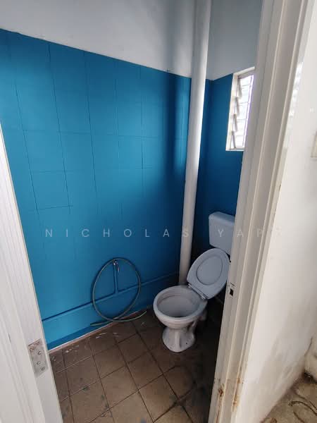 Factory for Rent in Balakong (Selangor) - Nicholas Yap - Bathroom - PropertyGuru.com.my
