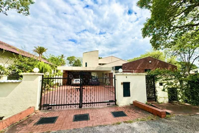 Seksyen 4 Shah Alam untuk Untuk Dijual - RM 1,900,000, Mac 2026 - Exterior - PropertyGuru.com.my