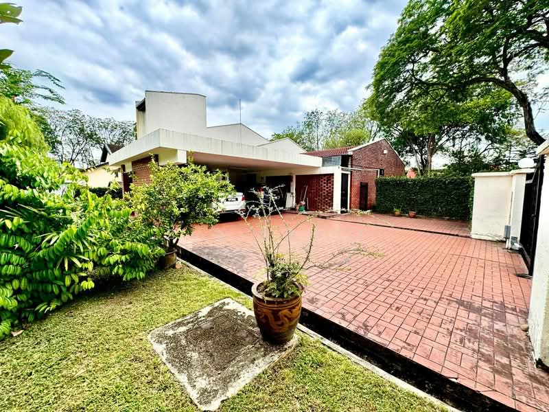 Seksyen 4 Shah Alam untuk Untuk Dijual - RM 1,900,000, Mac 2026 - Exterior - PropertyGuru.com.my