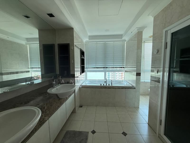 Condominium for Sale at The Cove Condominium - Janice Ooi - Bathroom - PropertyGuru.com.my