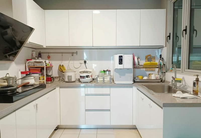 Service Residence for Sale at Greenz (Residensi Flora) @ One South - David Chee - Kitchen - PropertyGuru.com.my