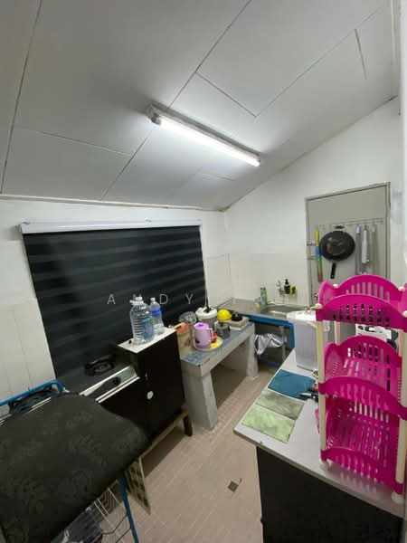 Taman Jati untuk Untuk Dijual - RM 330,000, Mac 2026 - Kitchen - PropertyGuru.com.my
