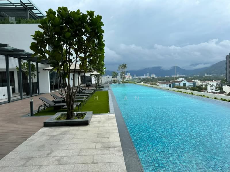 Marriott Residence @ Gurney untuk Untuk Disewa - RM 6,800 /bulan, Feb 2026 - Pool - PropertyGuru.com.my