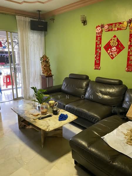 Hijau Ria Kepong Indah untuk Untuk Dijual - RM 290,000, Mac 2026 - Living Room - PropertyGuru.com.my