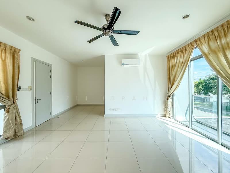 2-storey Terraced House for Sale in Setia Eco Glades (Cyberjaya) - Azli Ibrahim - Living Room - PropertyGuru.com.my