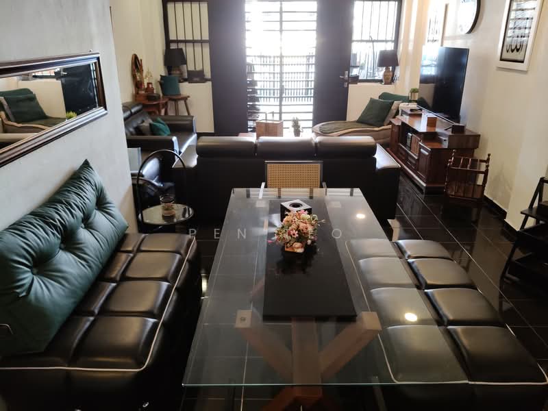 2-storey Terraced House for Sale in Dhoby Ghaut (George Town) - Pen Teo - Living Room - PropertyGuru.com.my