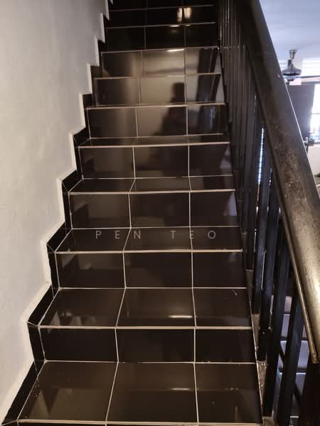 2-storey Terraced House for Sale in Dhoby Ghaut (George Town) - Pen Teo - Staircase  - PropertyGuru.com.my