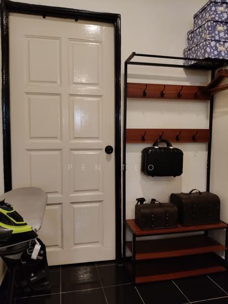 2-storey Terraced House for Sale in Dhoby Ghaut (George Town) - Pen Teo - Room Entrance - PropertyGuru.com.my