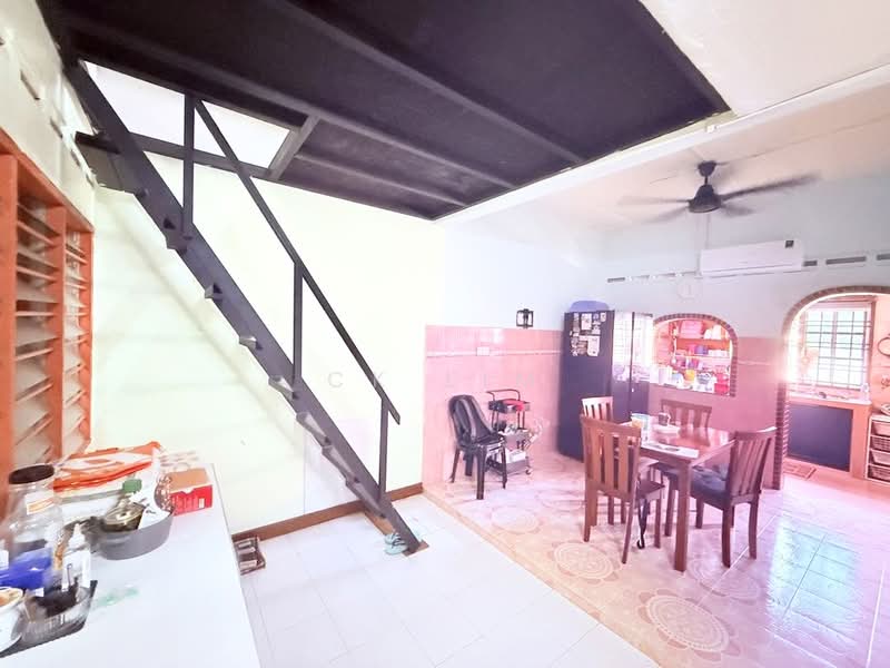 Taman Johor Jaya untuk Untuk Dijual - RM 538,000, Feb 2026 - Kitchen - PropertyGuru.com.my