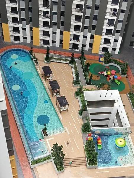 Kediaman Servis untuk Dijual di Residensi Emas - Catherine Lum - Pool - PropertyGuru.com.my