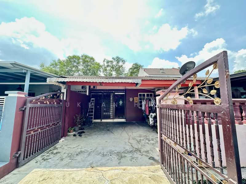1-storey Terraced House for Sale in Bandar Kinrara Seksyen 5 (Bandar Kinrara) - Lukman Hakim - Exterior - PropertyGuru.com.my