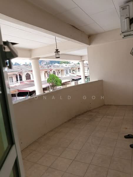 2.5-storey Terraced House for Sale in Taman Ipoh Baru (Ipoh) - Donald Goh - Balcony - PropertyGuru.com.my