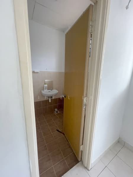 2-storey Terraced House for Rent in Kajang (Selangor) - Eiffel Lai - Bathroom - PropertyGuru.com.my