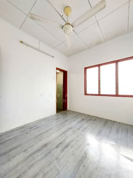 Flat for Sale at Taman Bukit Mewah - Noraini Dahan - Interior - PropertyGuru.com.my