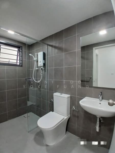 Service Residence for Rent at Berkeley Uptown - Veni Foo Yoke Fuang - Bathroom - PropertyGuru.com.my