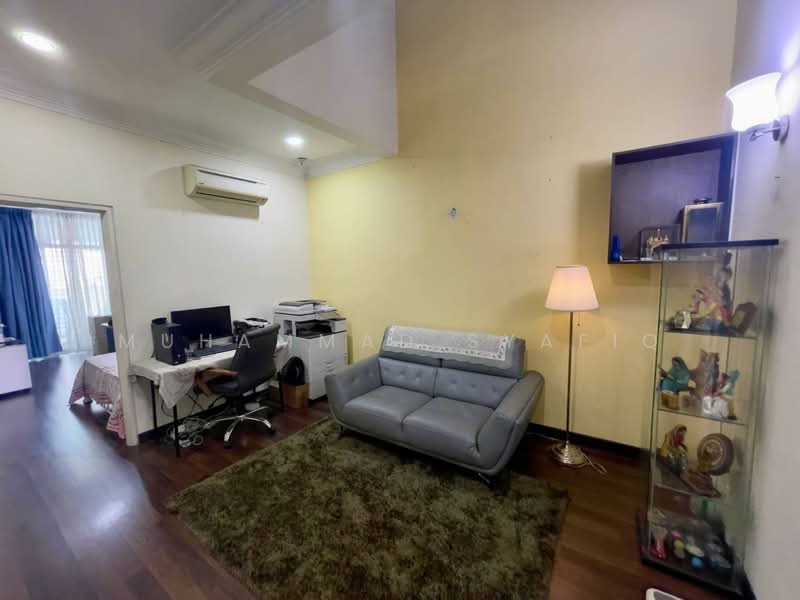 2.5-storey Terraced House for Sale in USJ Heights (Subang Jaya) - Muhammad Syafiq - Study - PropertyGuru.com.my