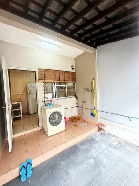 2-storey Terraced House for Sale in Putra Heights (Subang Jaya) - Weng Tan - Kitchen - PropertyGuru.com.my