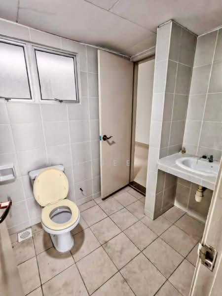 Condominium for Sale at Sea View Tower - Nan See Ng - Bathroom - PropertyGuru.com.my