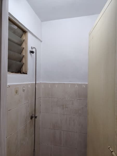 Desa Pinang 2 untuk Untuk Disewa - RM 750 /bulan, Mac 2026 - Bathroom - PropertyGuru.com.my