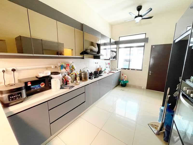 2.5-storey Terraced House for Rent in Bangi (Selangor) - Eiffel Lai - Kitchen - PropertyGuru.com.my