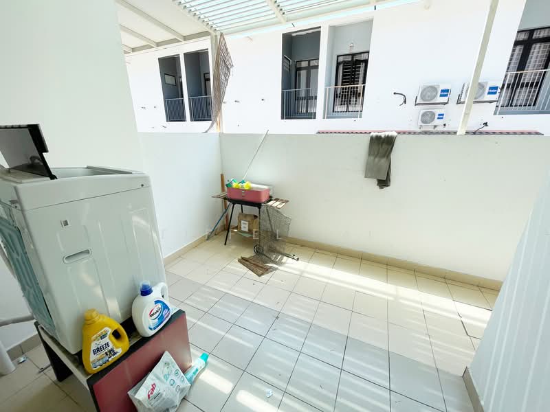 2.5-storey Terraced House for Rent in Bangi (Selangor) - Eiffel Lai - Balcony - PropertyGuru.com.my
