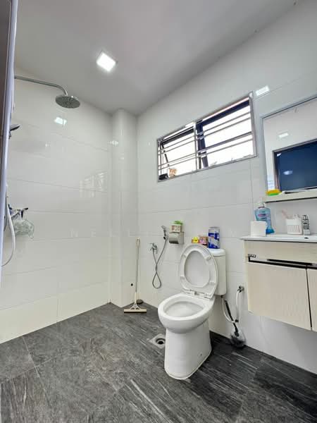 2-storey Terraced House for Sale in Taman Desa Tebrau (Tebrau) - Nellie Lim - Bathroom - PropertyGuru.com.my