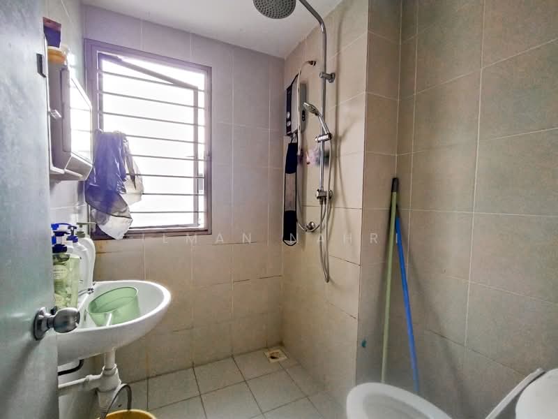 Suria Ixora untuk Untuk Dijual - RM 260,000, Mac 2026 - Bathroom - PropertyGuru.com.my