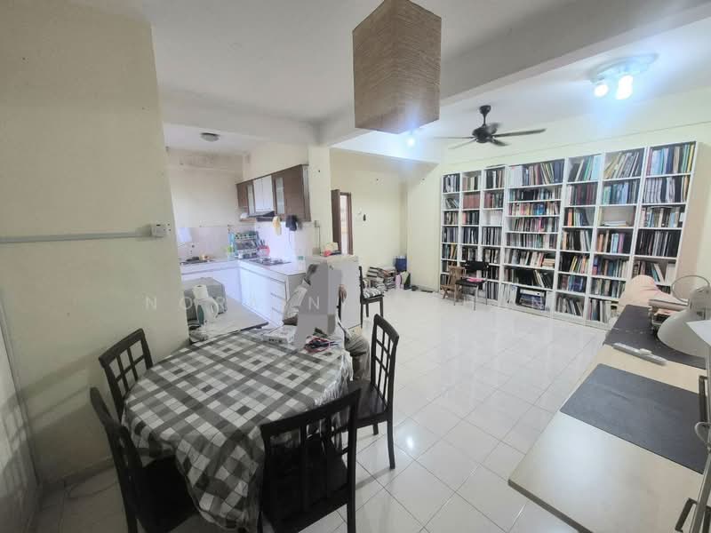 Apartment for Sale at Selesa I Resort Apartment (Pangsapuri Damai Mewah B) - Noraini Dahan - Kitchen - PropertyGuru.com.my