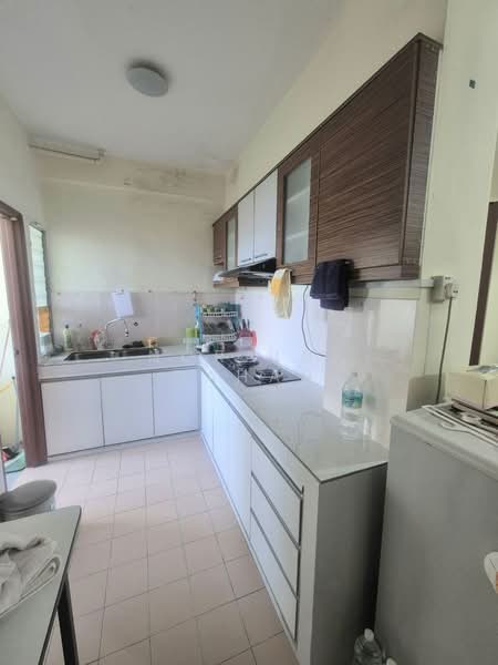Apartment for Sale at Selesa I Resort Apartment (Pangsapuri Damai Mewah B) - Noraini Dahan - Kitchen - PropertyGuru.com.my