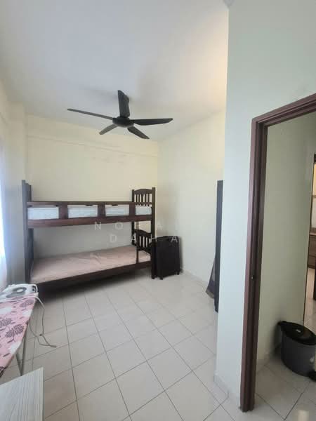 Apartment for Sale at Selesa I Resort Apartment (Pangsapuri Damai Mewah B) - Noraini Dahan - Bedroom - PropertyGuru.com.my