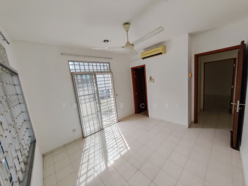 Semi-Detached House for Sale in Jalan Klang Lama (Old Klang Road) (Kuala Lumpur) - Trevor Chai - Living Room - PropertyGuru.com.my