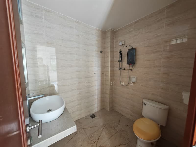 Semi-Detached House for Sale in Jalan Klang Lama (Old Klang Road) (Kuala Lumpur) - Trevor Chai - Bathroom - PropertyGuru.com.my