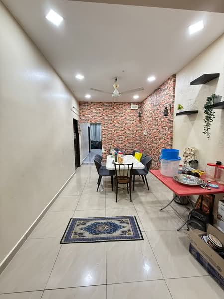1-storey Terraced House for Sale in Taman Pandamaran Jaya (Pelabuhan Klang) - Lim Jeon - Dining Room - PropertyGuru.com.my