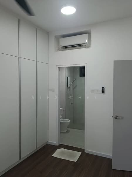 Vertu Resort untuk Untuk Dijual - RM 590,000, Mac 2026 - Bathroom - PropertyGuru.com.my