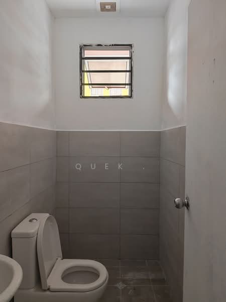 Taman Austin Heights untuk Untuk Disewa - RM 9,500 /bulan, Mac 2026 - Bathroom - PropertyGuru.com.my