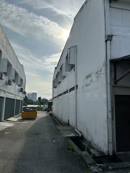 Shop / Office for Sale in Taman Bukit Kuchai (Bandar Kinrara) - Megan Chong - Exterior - PropertyGuru.com.my