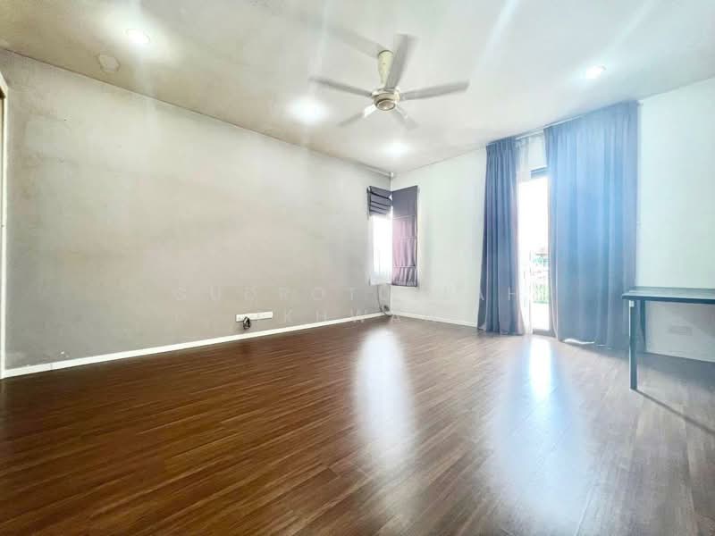 Semi-Detached House for Sale in Taman Mutiara Indah (Puchong) - Gudrotullah Ikhwan - Living Room - PropertyGuru.com.my