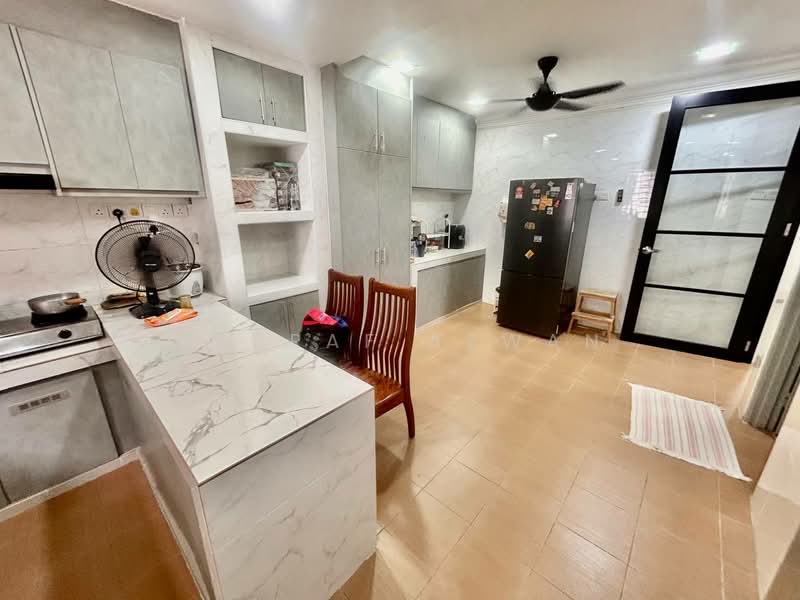 Taman Universiti untuk Untuk Dijual - RM 565,000, Feb 2026 - Kitchen - PropertyGuru.com.my