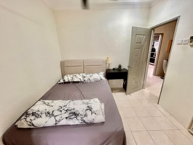 Taman Universiti untuk Untuk Dijual - RM 565,000, Feb 2026 - Bedroom - PropertyGuru.com.my